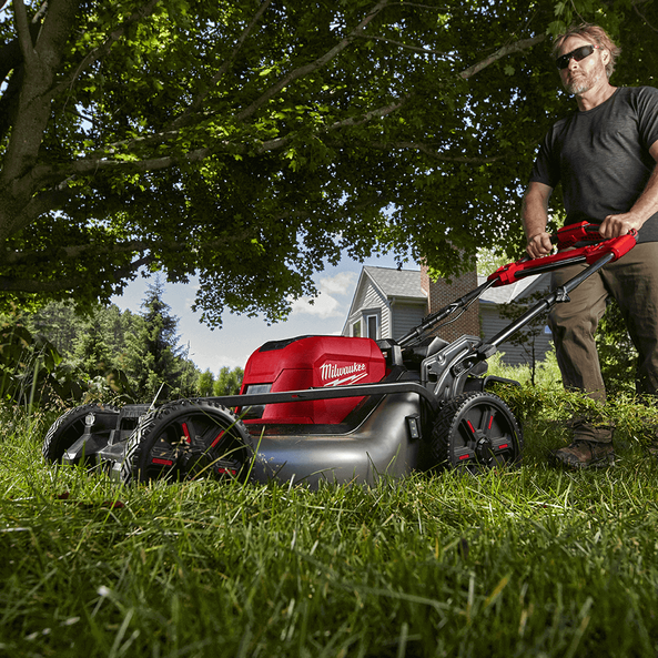 M18 FUEL™ 21" (533mm) Self-Propelled Dual Battery Lawn Mower (Tool Only), , hi-res