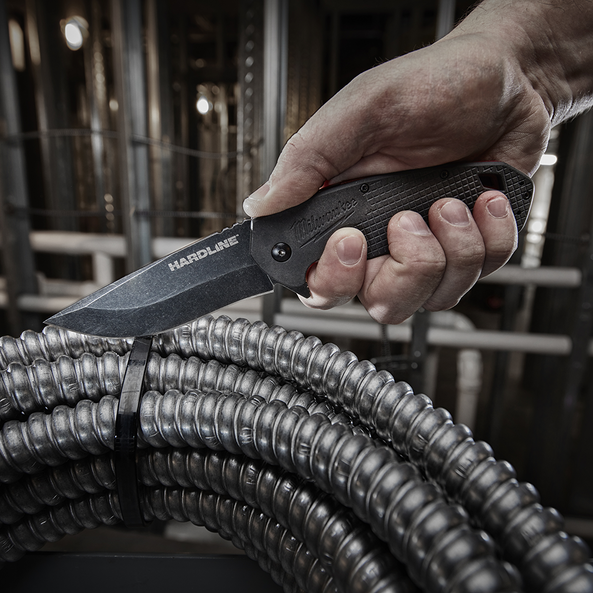 3.5" HARDLINE™ Smooth Blade Pocket Knife