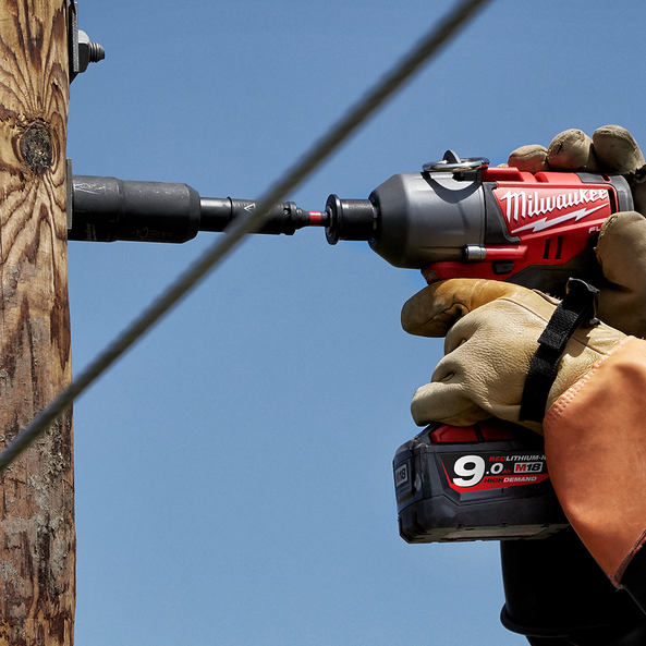 SHOCKWAVE™ Lineman's Distribution Utility Socket 3-in-1
