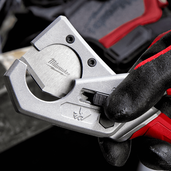 Milwaukee store pipe cutter