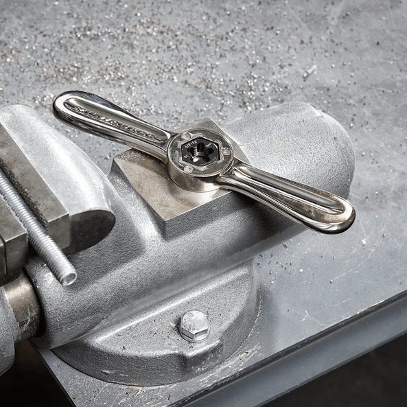 Hex-LOK™ 2-in-1 Threading Handle, , hi-res