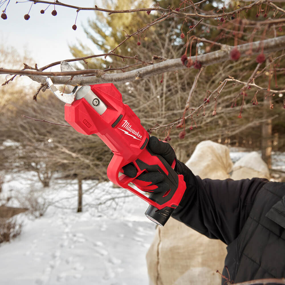 Milwaukee cordless hotsell pruning shears