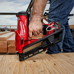 M18 FUEL™ 30° - 34° Framing Nailer (Tool Only)