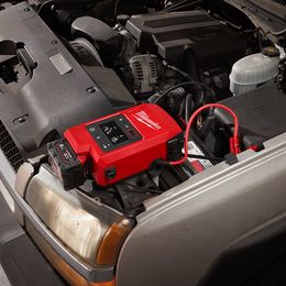 M18™ HOTSHOT Jump Starter 2,000 A