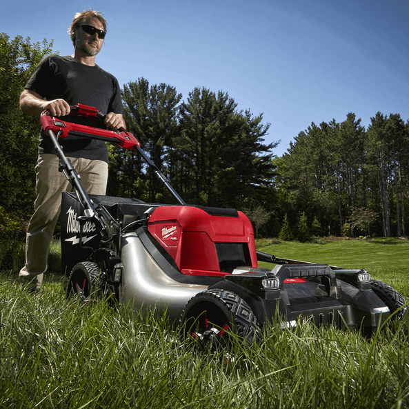 M18 FUEL™ 21" (533mm) Self-Propelled Dual Battery Lawn Mower (Tool Only), , hi-res