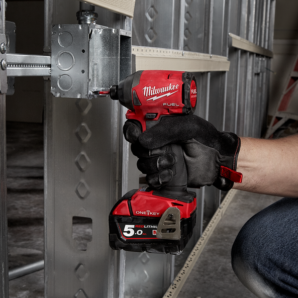 Milwaukee m18 deals oneid