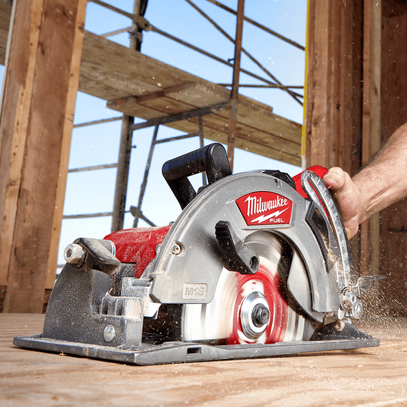 M18 FUEL™ 184mm (7-1/4") Rear Handle Circular Saw (Tool Only), , hi-res