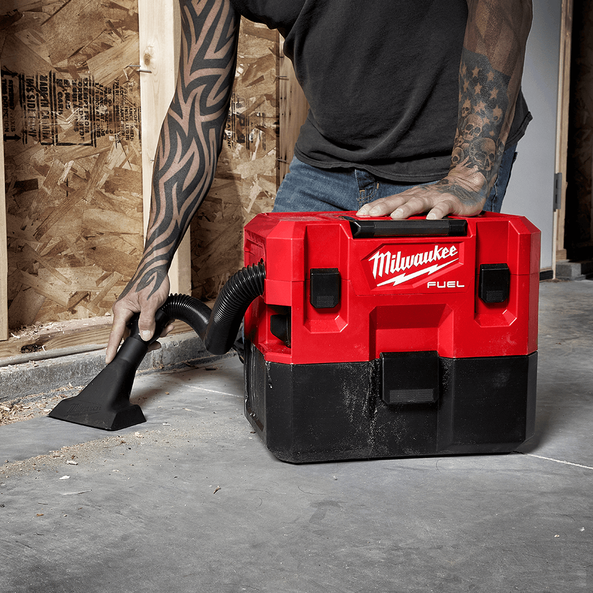 Milwaukee 12v deals vacuum cleaner