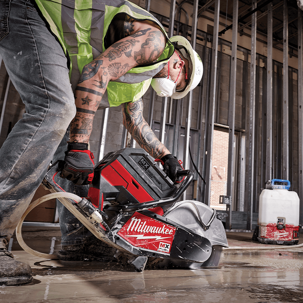 Milwaukee electric concrete deals saw