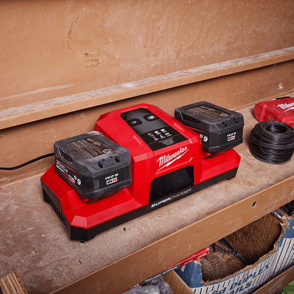 Milwaukee m18 discount fuel battery charger