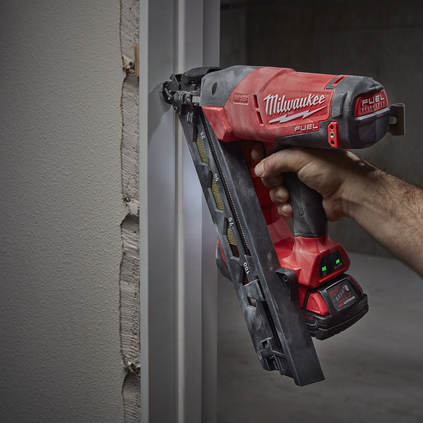 Milwaukee m18cn15ga best sale