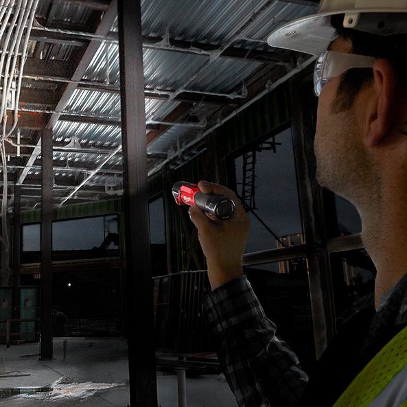 REDLITHIUM™ USB Pivoting Work Light Kit