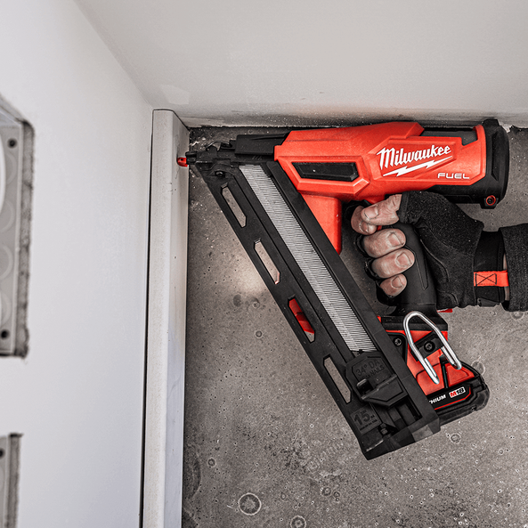 Milwaukee fuel cheap 15 gauge nailer