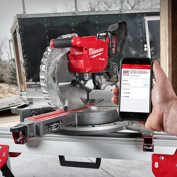Milwaukee M18 FUEL 305mm Dual Bevel Sliding Compound Mitre Saw