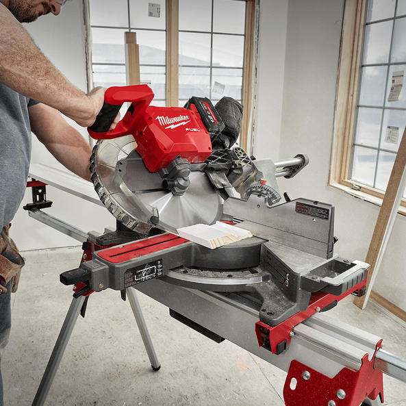 Sliding compound miter saw milwaukee store
