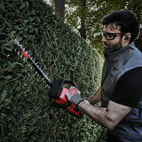 M18 FUEL™ 24" (610mm) Hedge Trimmer (Tool Only), , hi-res