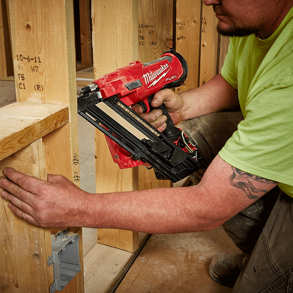 M18 FUEL™ 30° - 34° Framing Nailer (Tool Only), , hi-res