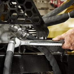 32mm Ratcheting Combination Wrench