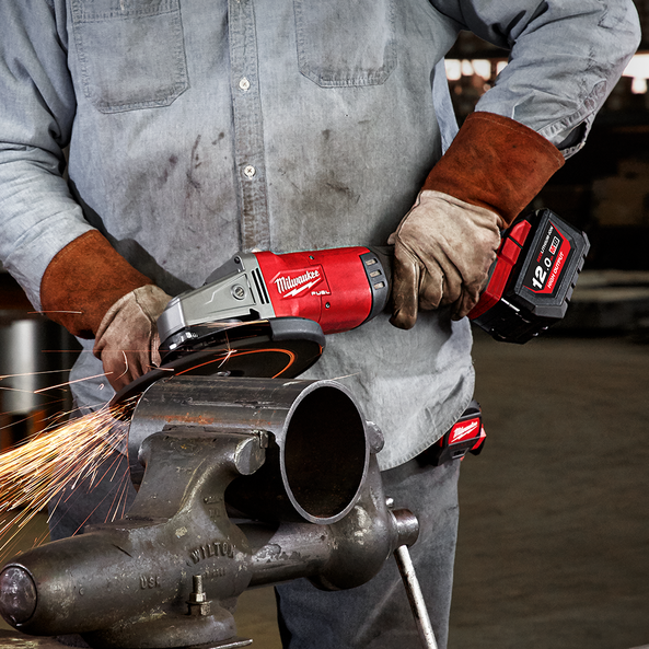 M18 FUEL™ 180mm/230mm Large Angle Grinder