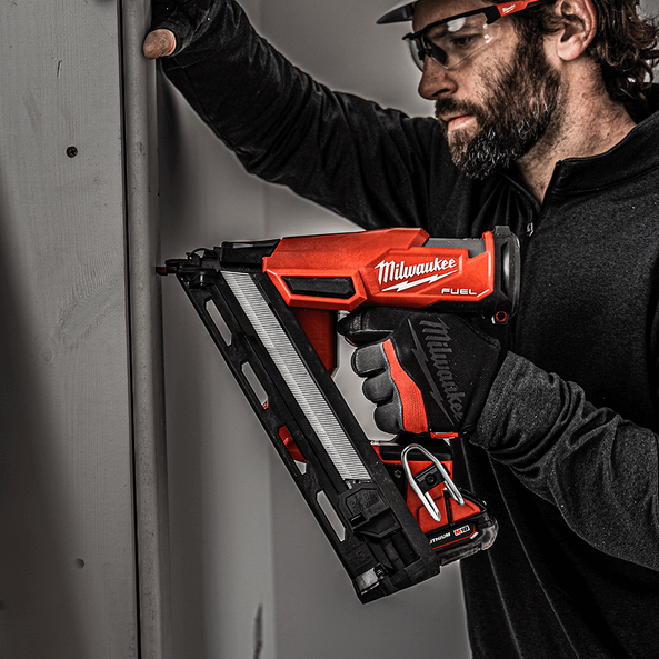 Milwaukee m18 shop fuel nail gun