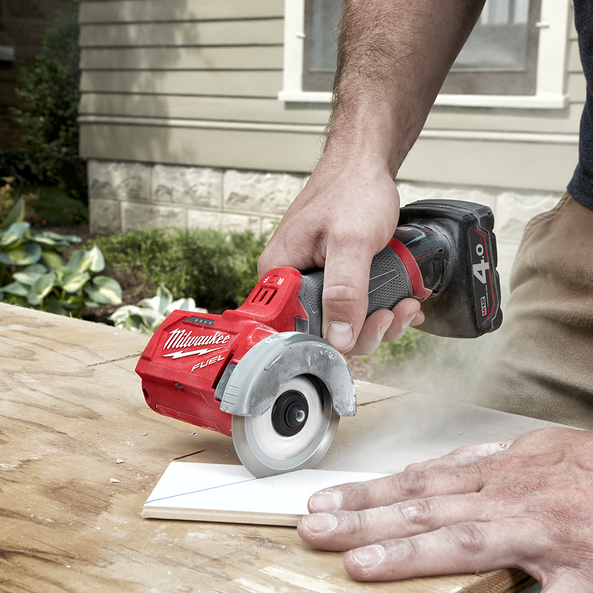 Compact cut off top tool milwaukee