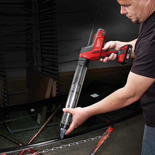 Milwaukee Cordless Caulking gun - 18V