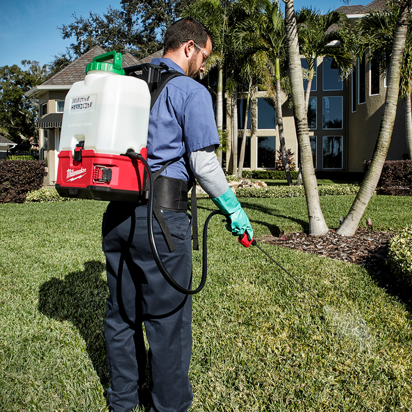 M18™ SWITCH TANK™ 15 Litre Backpack Chemical Sprayer with Powered Base (Tool Only), , hi-res