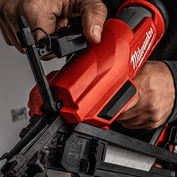 M18 FUEL™ 15 Gauge Angled Finishing Nailer (Tool Only), , hi-res