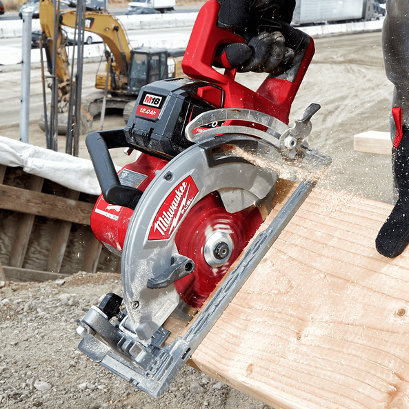 M18 FUEL™ 184mm (7-1/4") Rear Handle Circular Saw (Tool Only), , hi-res