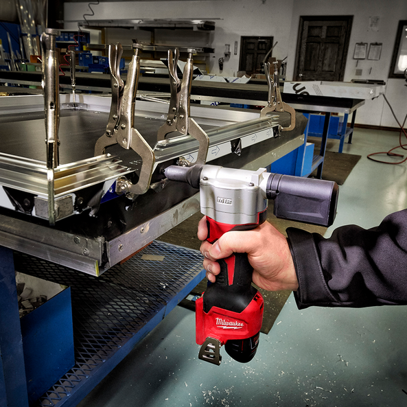 Milwaukee rivet gun sydney tools clearance